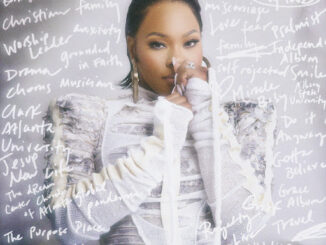 Tasha Cobbs Leonard - The Hand That Keeps Holding Me